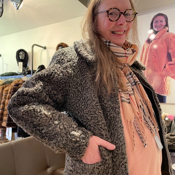 Sheepskin coat - Picture 3 of 4